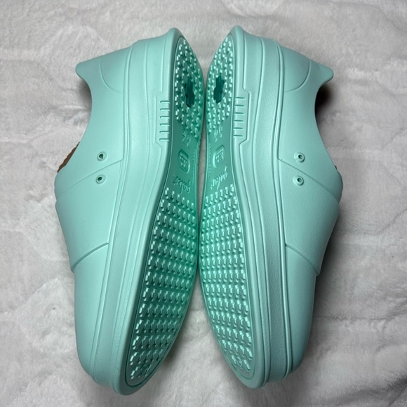 Gales Frontline Nurse Shoes Mint Green Men’s 8 Women’s 10 Slip Resistant NIB - Picture 4 of 11